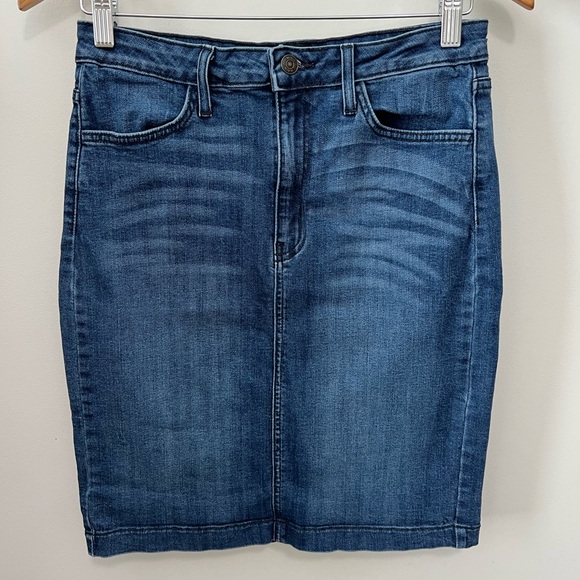 Just Black Dresses & Skirts - Just Black Brand Denim Skirt Women’s Size Medium Stretch Distressed Made In USA